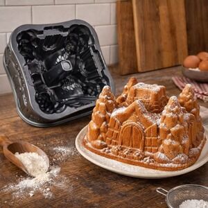Nordic‎ Ware Castle Bundt Cake Pan 10 Cup Cast Aluminum Mold Fantasy Medieval